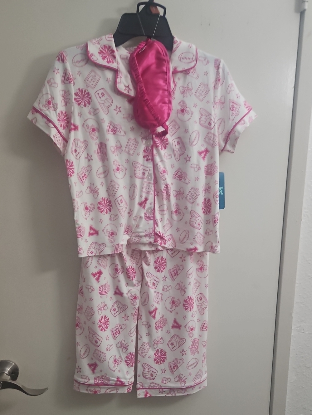 wonder nation White and Pink Short Pajama Set with Pink Eye Mask